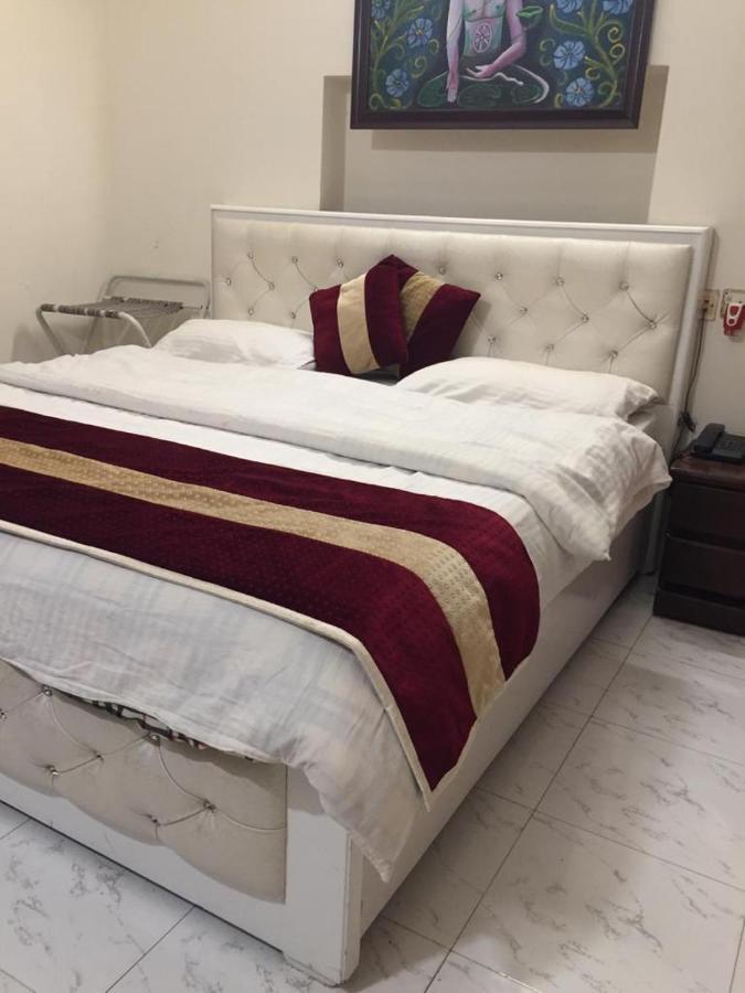 Maplewood Guest House, Neeti Bagh, New Delhiit Is A Boutiqu Guest House - Room 5 Nova Deli Exterior foto